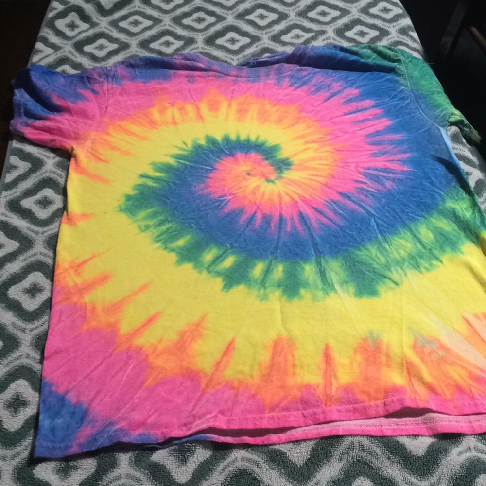 Tie dye T-shirt Men’s Medium cool , comfy.